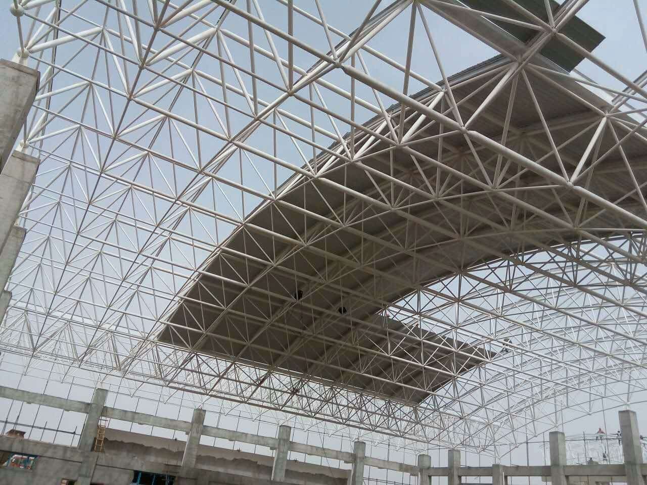 体育中心球形网架加工安装